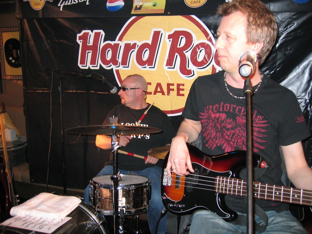 thunder hard rock cafe march 2006 61